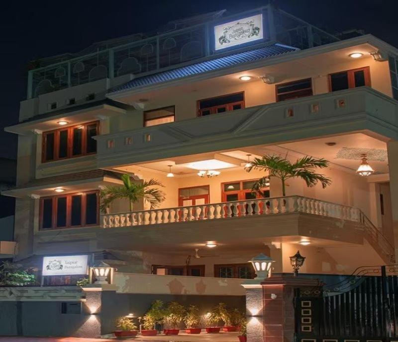 Jaipur Bungalow Hotel Buitenkant foto